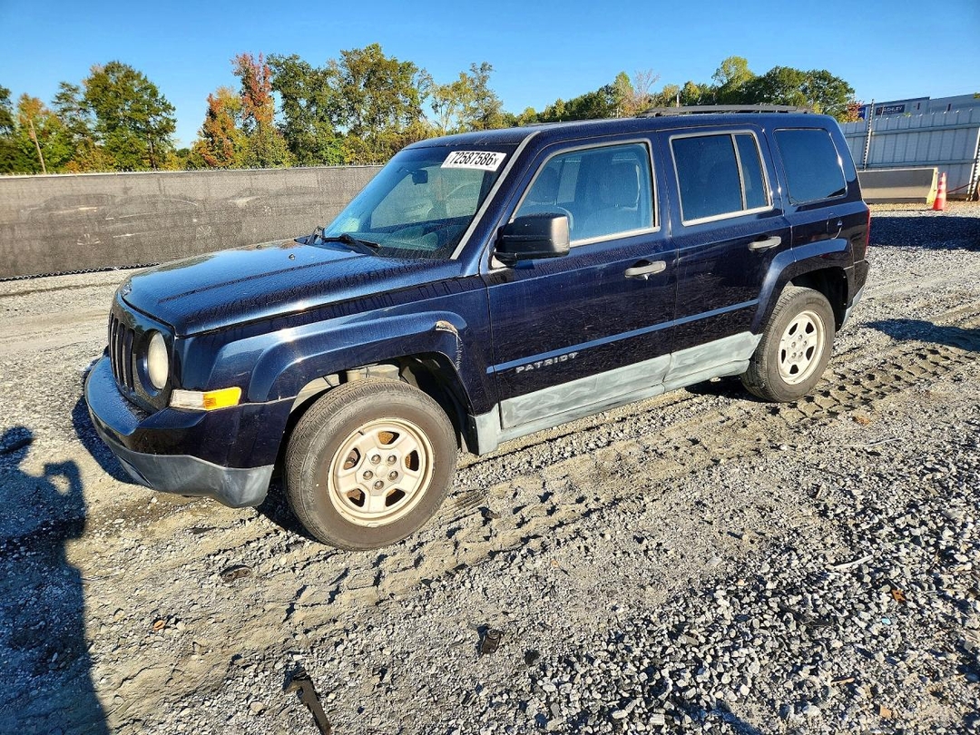 Vista de 2011 JEEP PATRIOT SPORT, ángulo 1