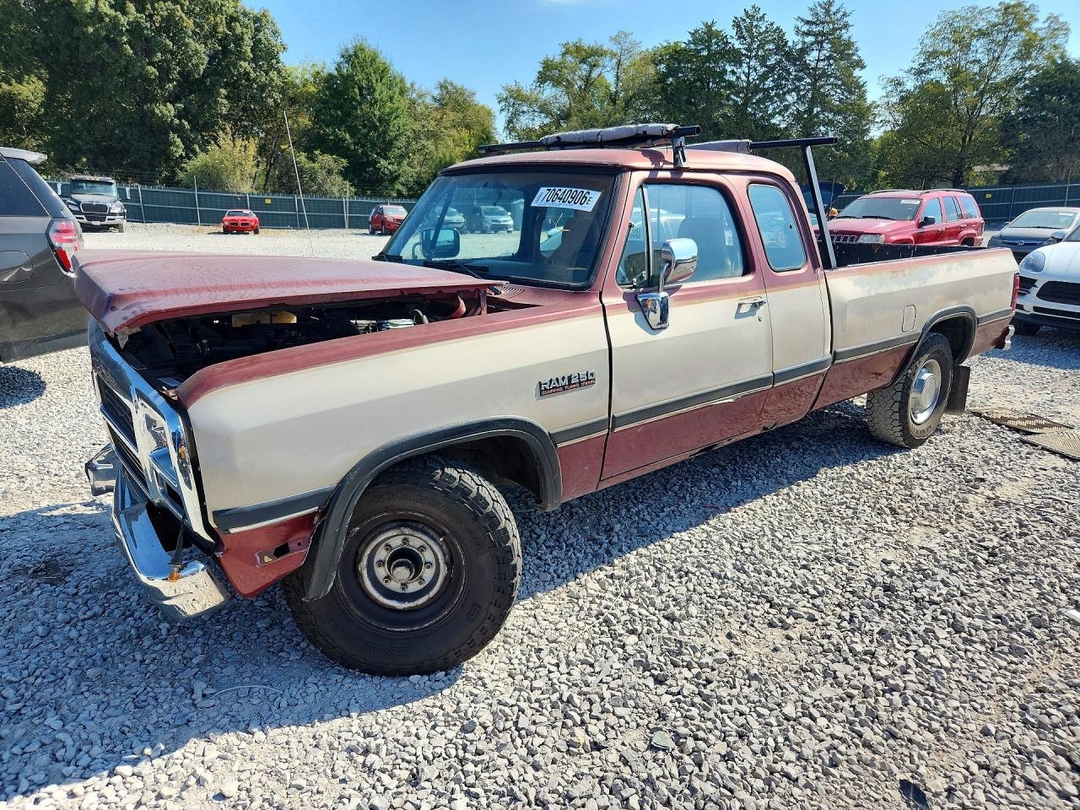 منظر 1992 DODGE D-SERIES D200، زاوية 1