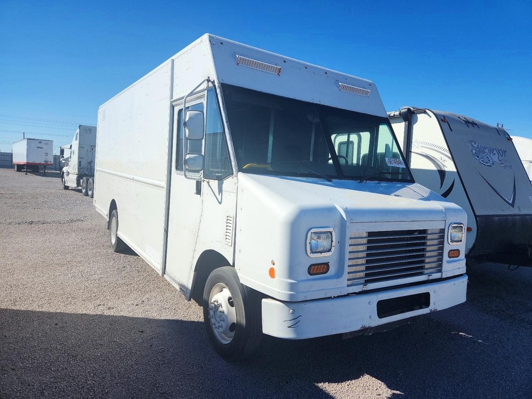 Вид 2017 FORD F59, угол 1