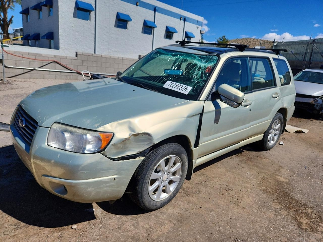 Vue de 2006 SUBARU FORESTER 2.5X PREMIUM, angle 1