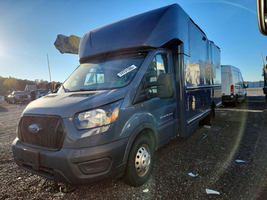 منظر 2021 FORD TRANSIT - DELIVERY VAN، زاوية 1
