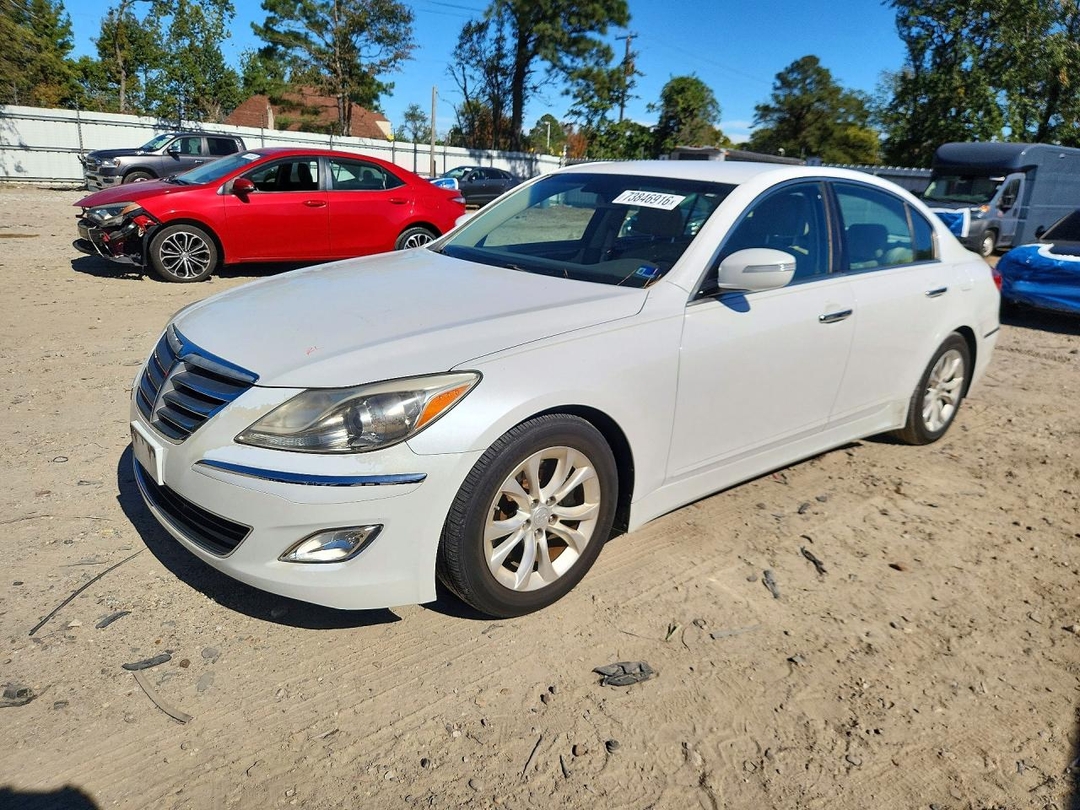 Vista de 2012 HYUNDAI GENESIS 3.8L, ángulo 1