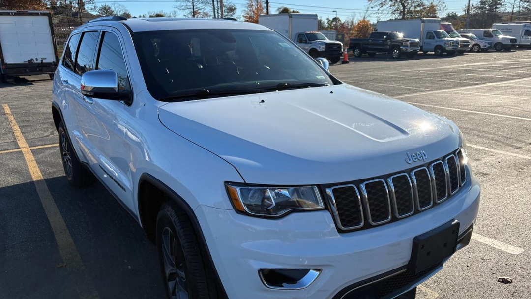 منظر 2019 JEEP GRAND CHEROKEE LIMITED، زاوية 1