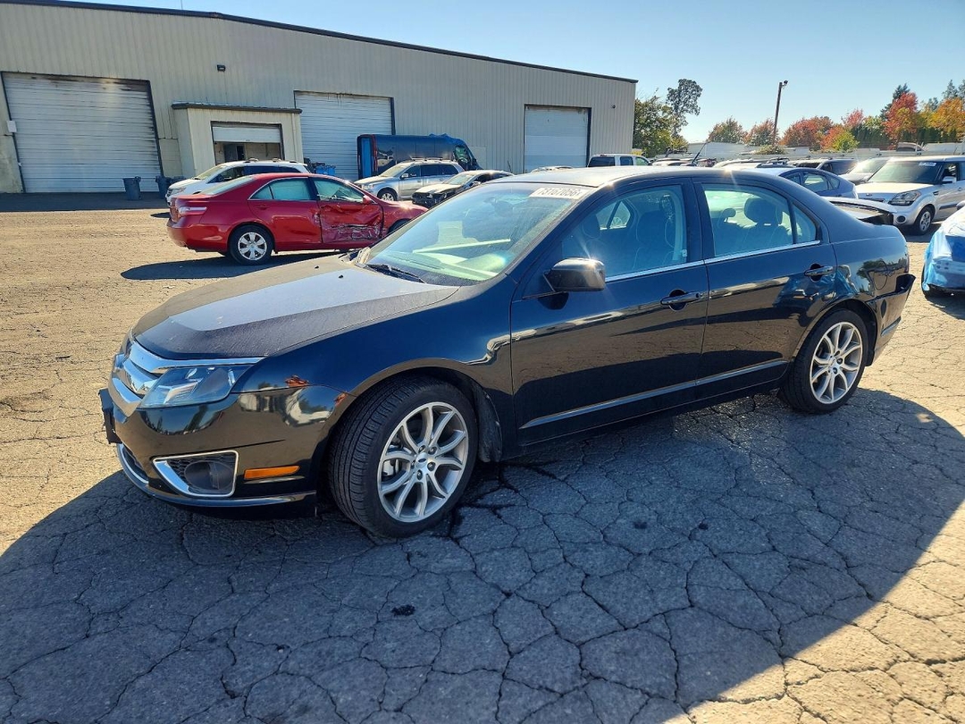 Вид 2011 FORD FUSION SE, угол 1