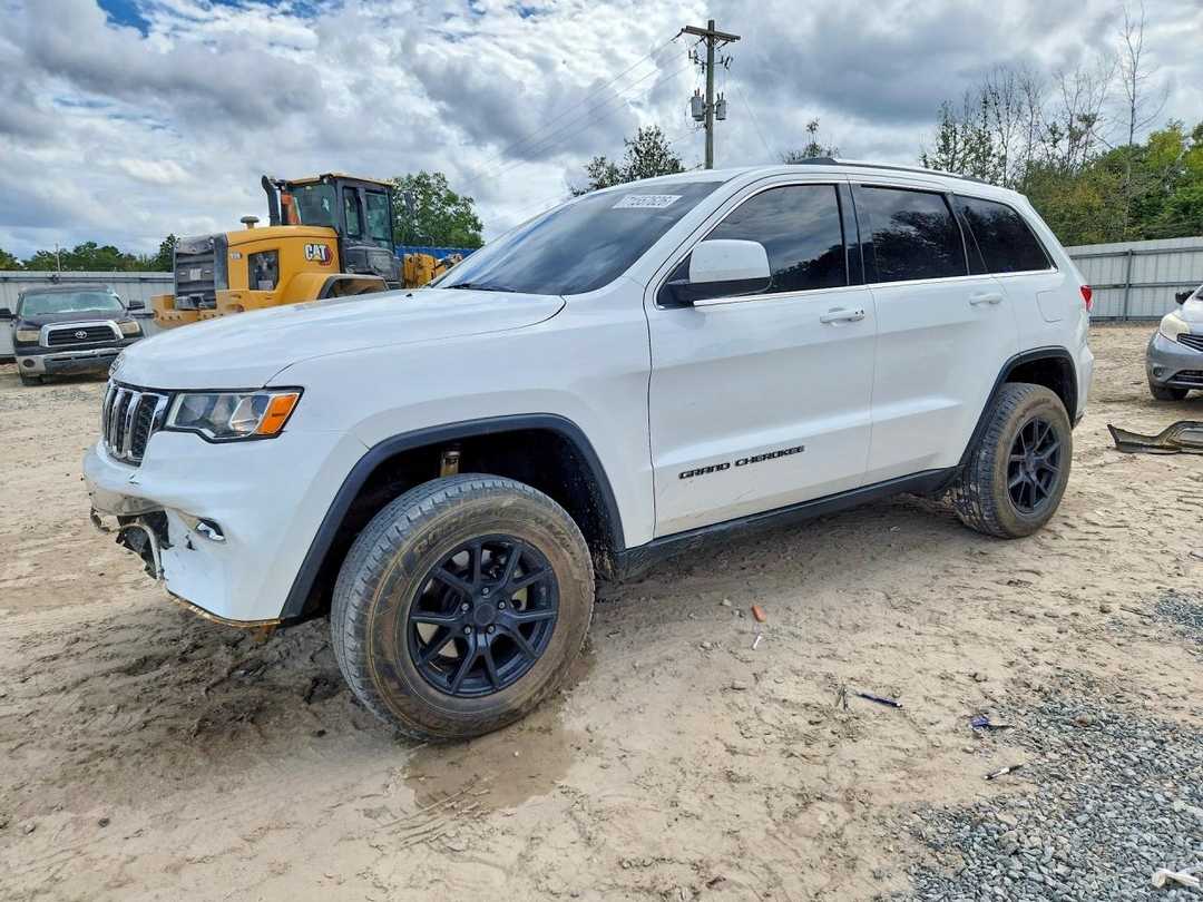 Вид 2019 JEEP GRAND CHEROKEE LAREDO, угол 1