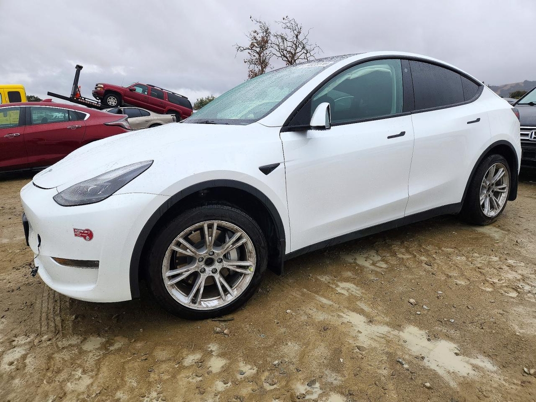 2023 TESLA MODEL Y view, angle 1