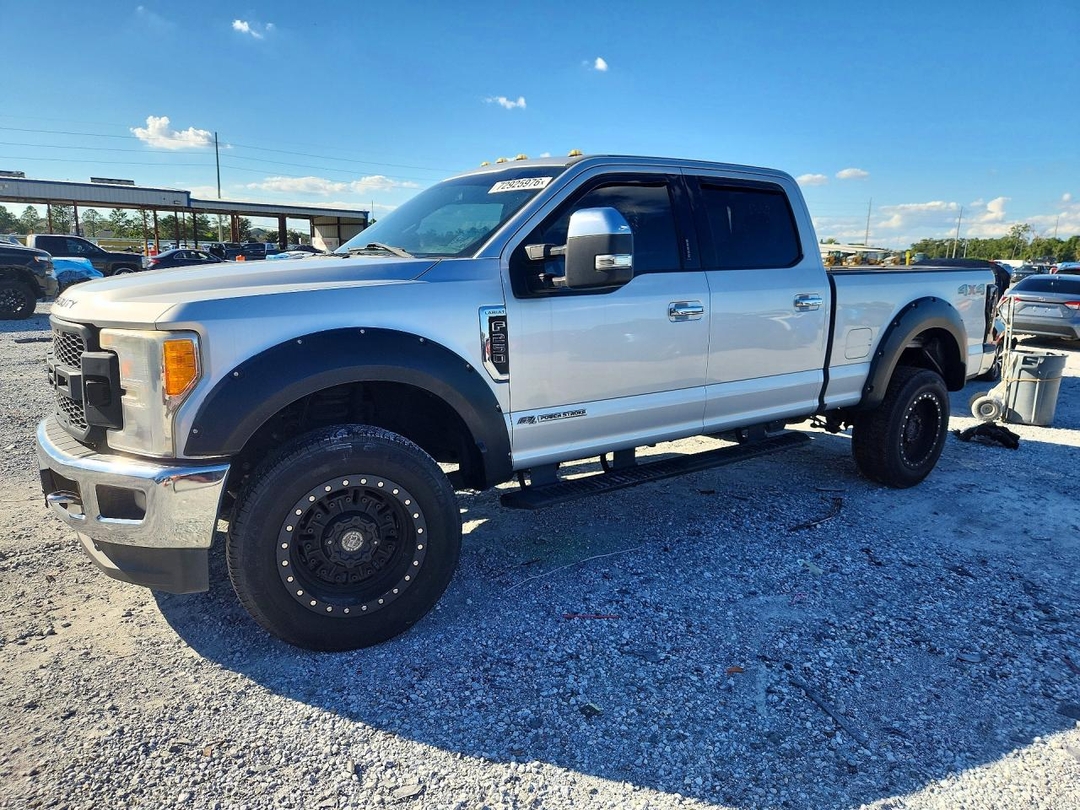 Вид 2017 FORD F250 SUPER DUTY, угол 1