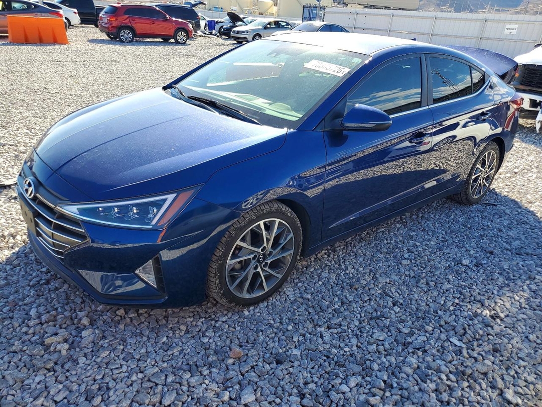 Vue de 2020 HYUNDAI ELANTRA LIMITED, angle 1