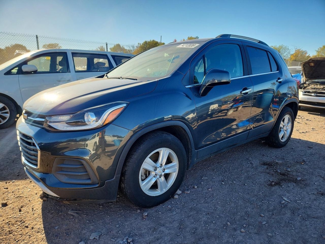 Vue de 2018 CHEVROLET TRAX 1LT, angle 1