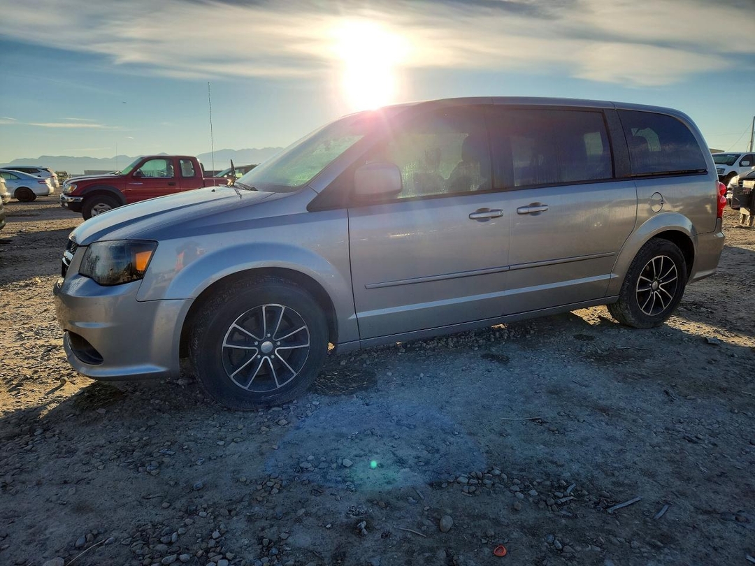 منظر 2016 DODGE GRAND CARAVAN SE، زاوية 1