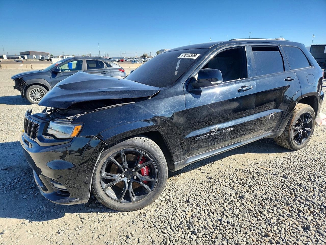 Vue de 2021 JEEP GRAND CHEROKEE SRT-8, angle 1