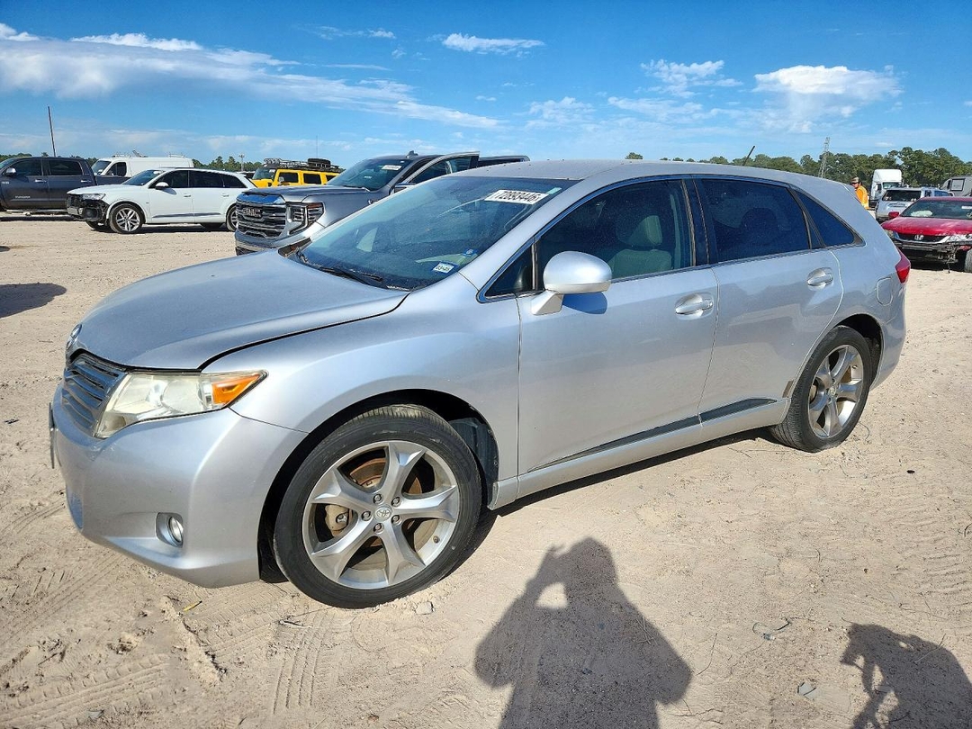 منظر 2012 TOYOTA VENZA LE، زاوية 1