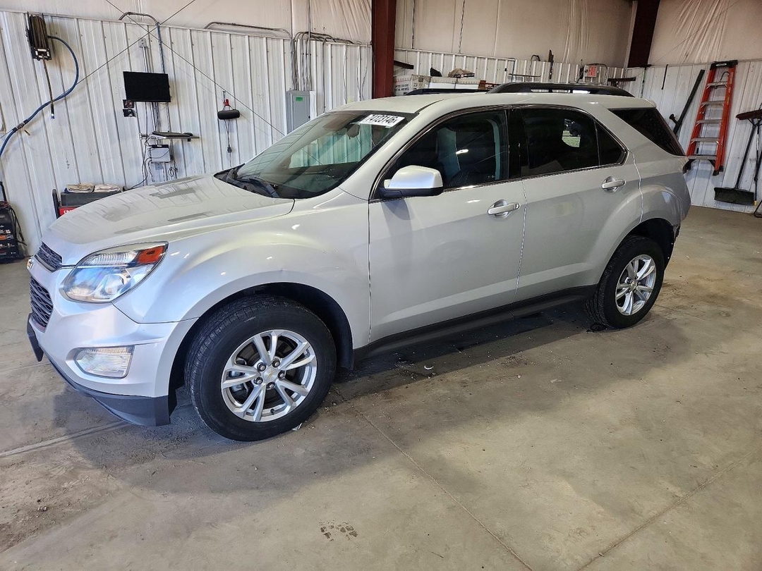 2017 CHEVROLET EQUINOX LT view, angle 1