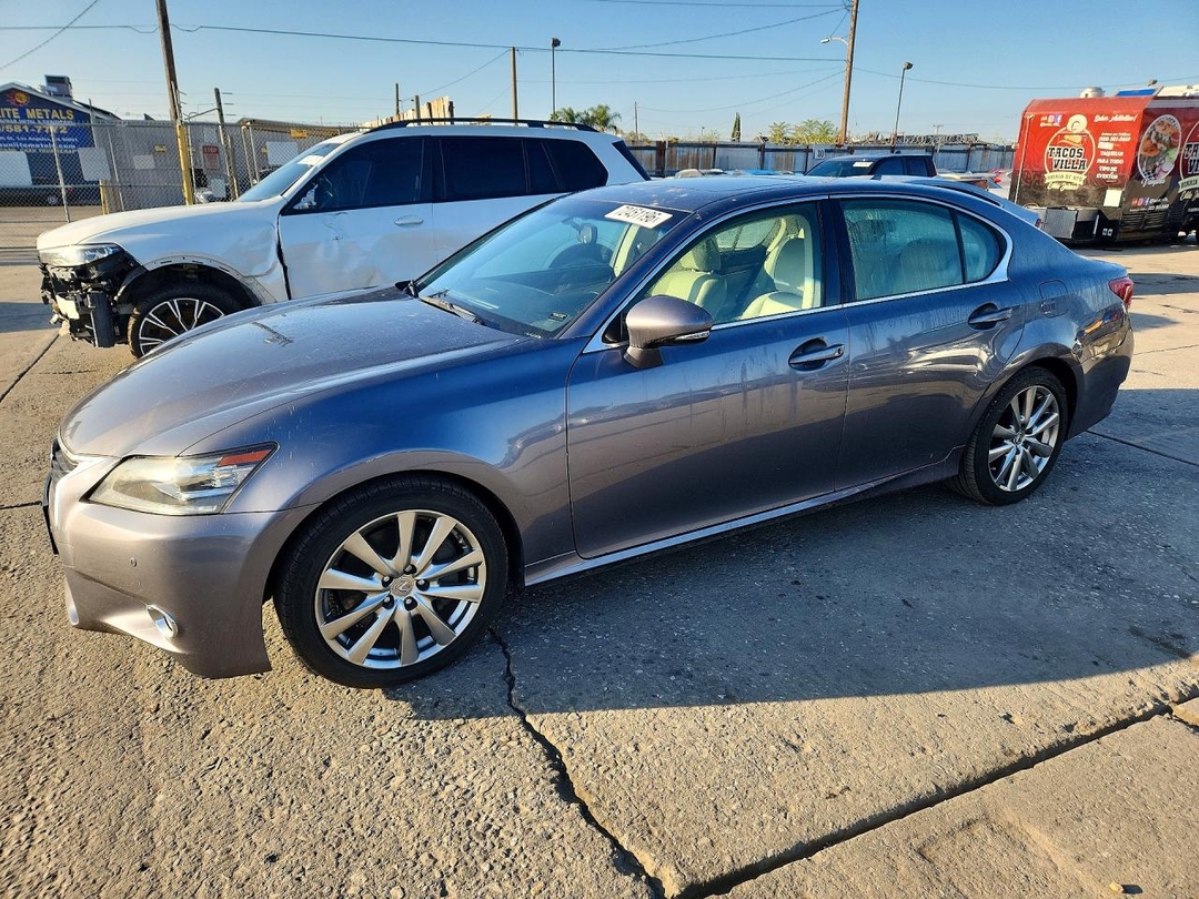Вид 2013 LEXUS GS 350, угол 1