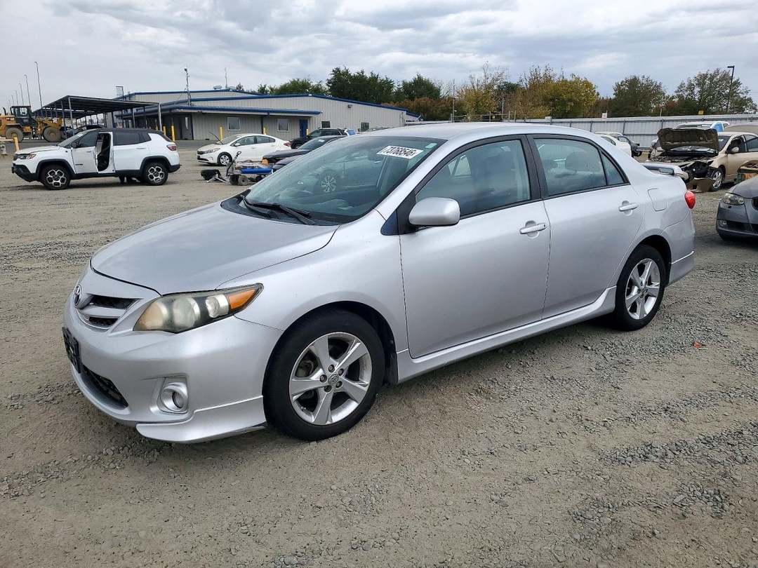 Вид 2012 TOYOTA COROLLA S, угол 1