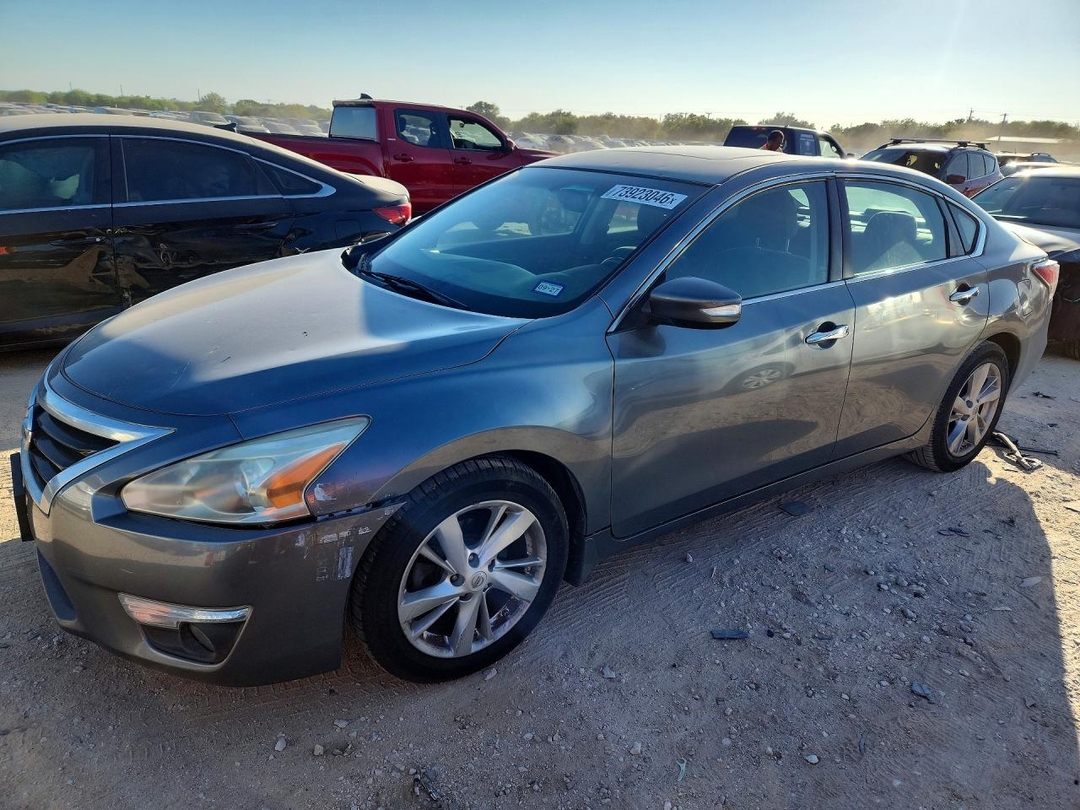 Vue de 2015 NISSAN ALTIMA 2.5 SV, angle 1