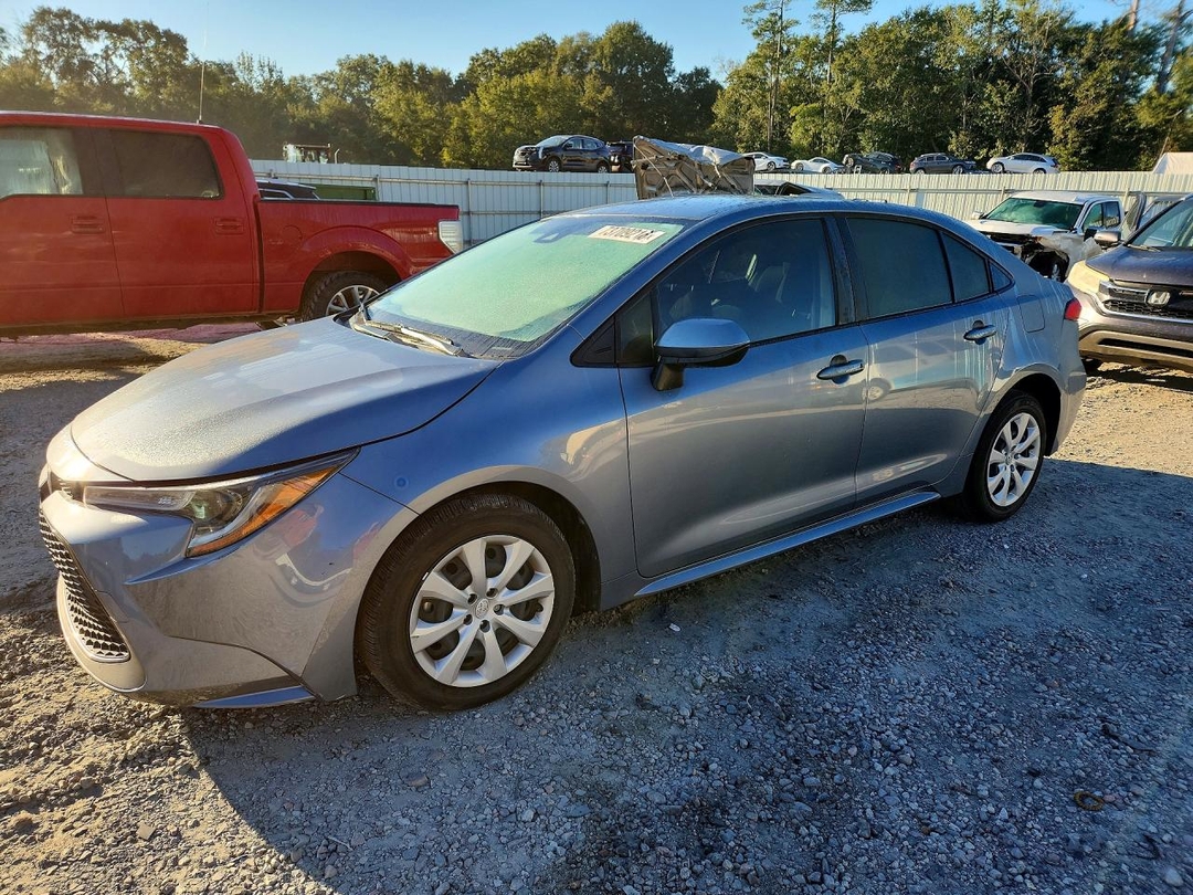 Vista de 2022 TOYOTA COROLLA LE, ángulo 1