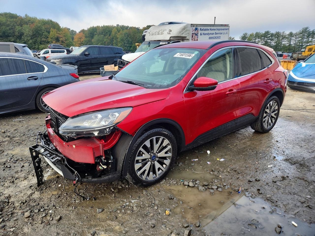Vue de 2020 FORD ESCAPE TITANIUM, angle 1