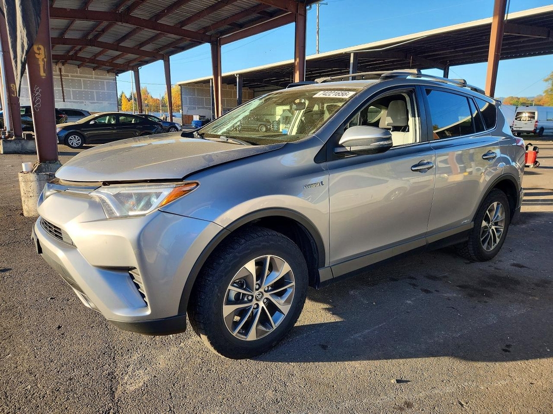 Вид 2018 TOYOTA RAV4 HYBRID LE, угол 1