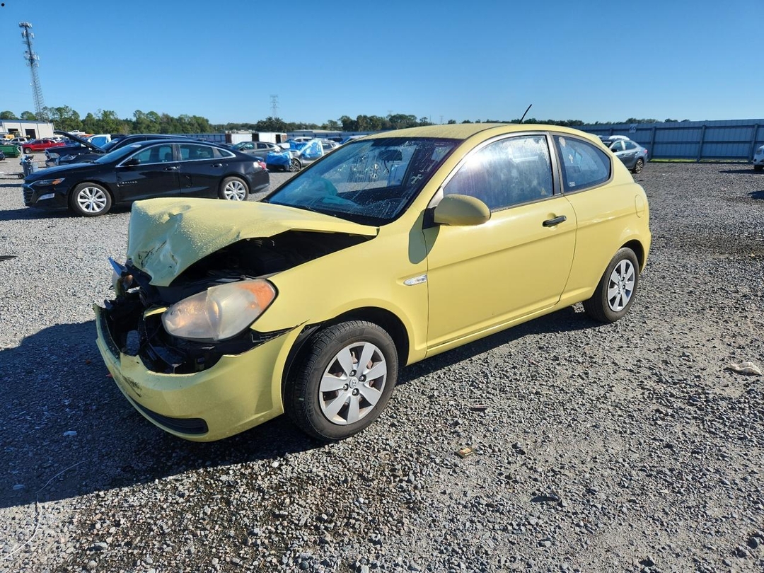 Vista de 2009 HYUNDAI ACCENT GS, ángulo 1