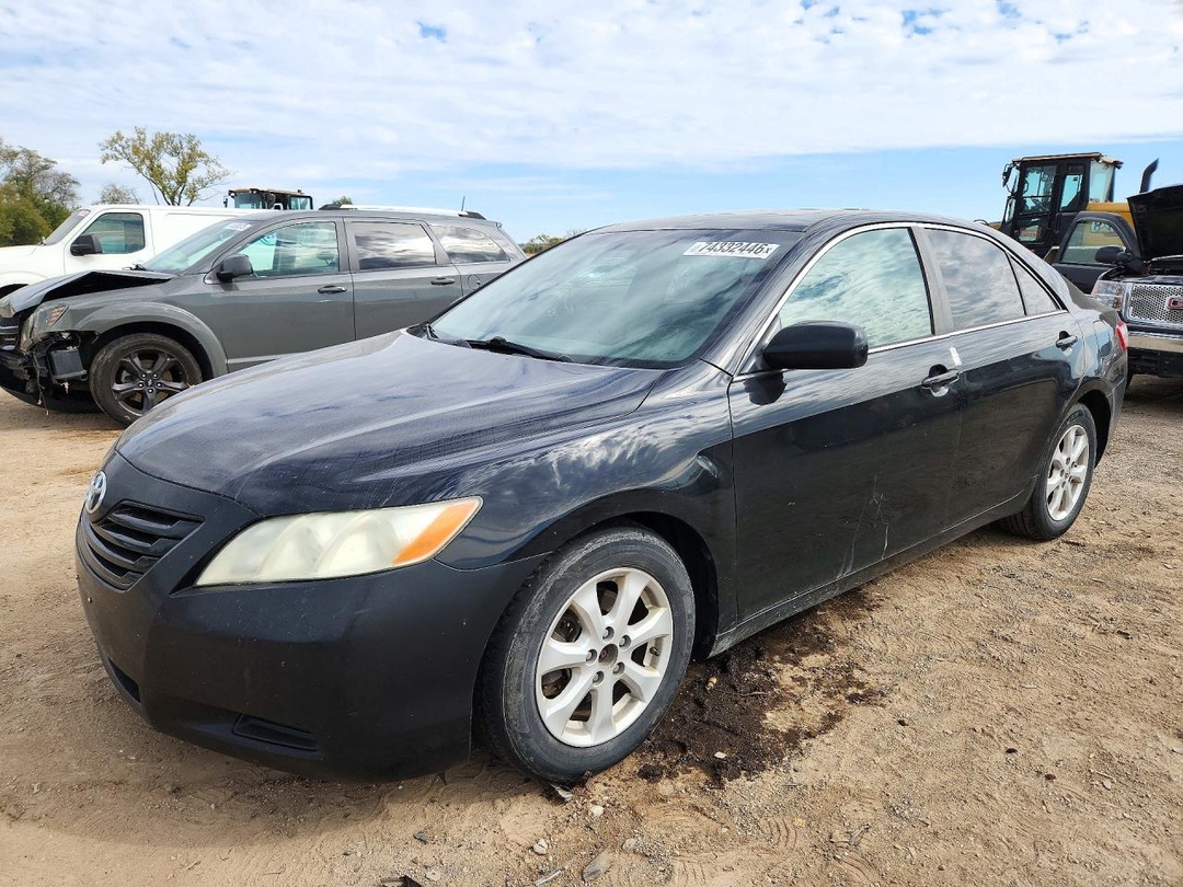 Vista de 2007 TOYOTA CAMRY LE, ángulo 1