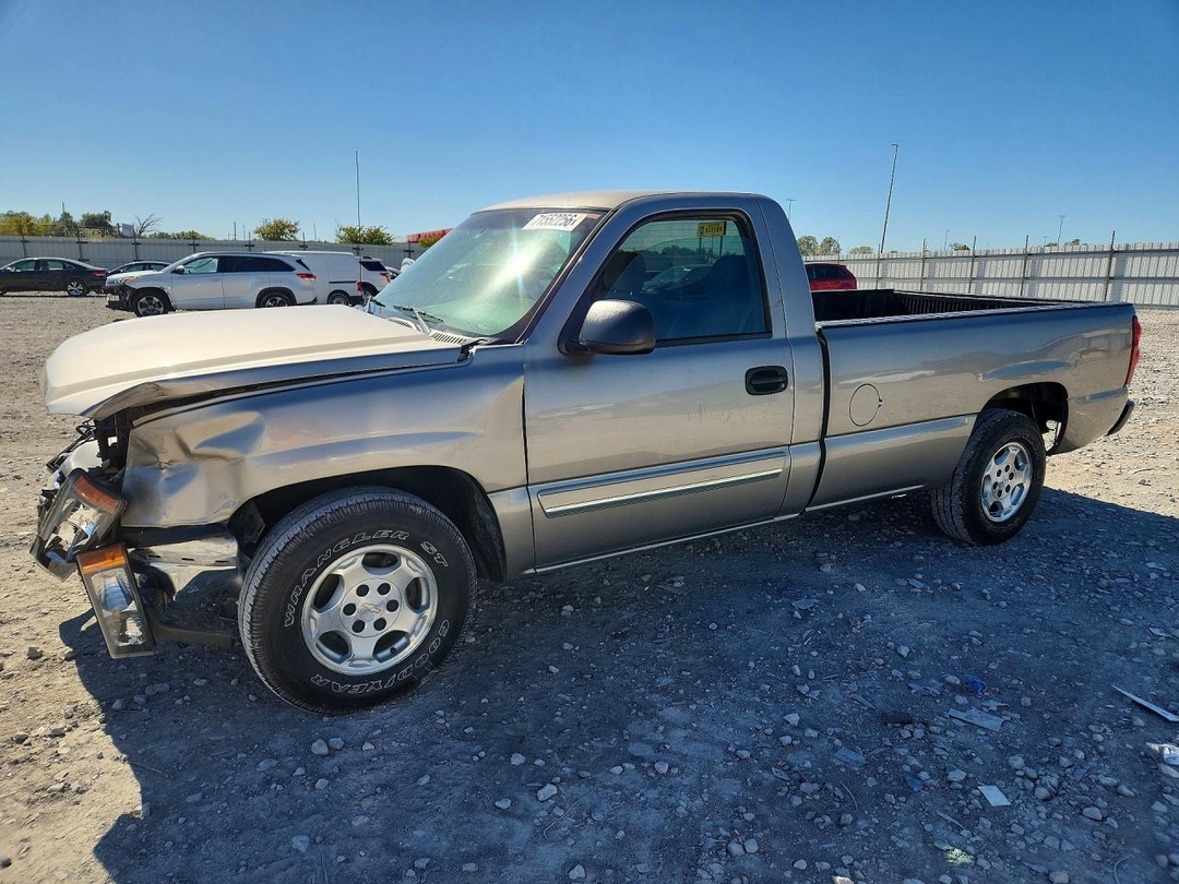 منظر 2003 CHEVROLET SILVERADO C1500، زاوية 1
