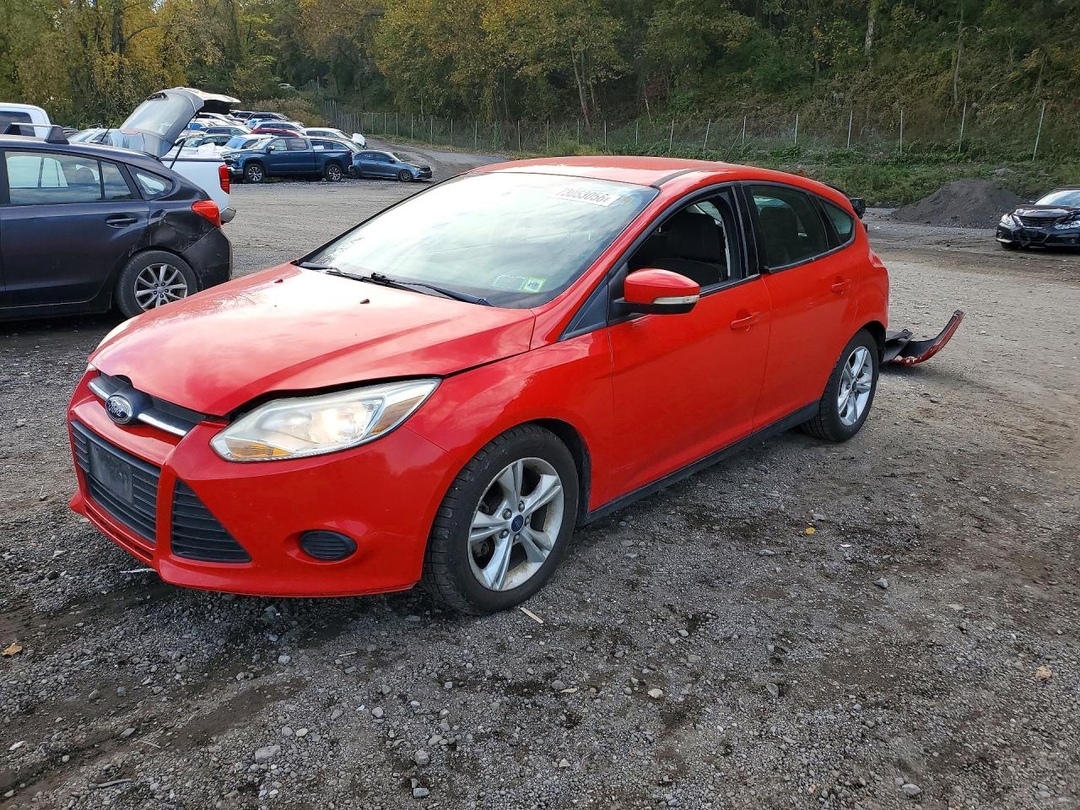 Vista de 2014 FORD FOCUS SE, ángulo 1