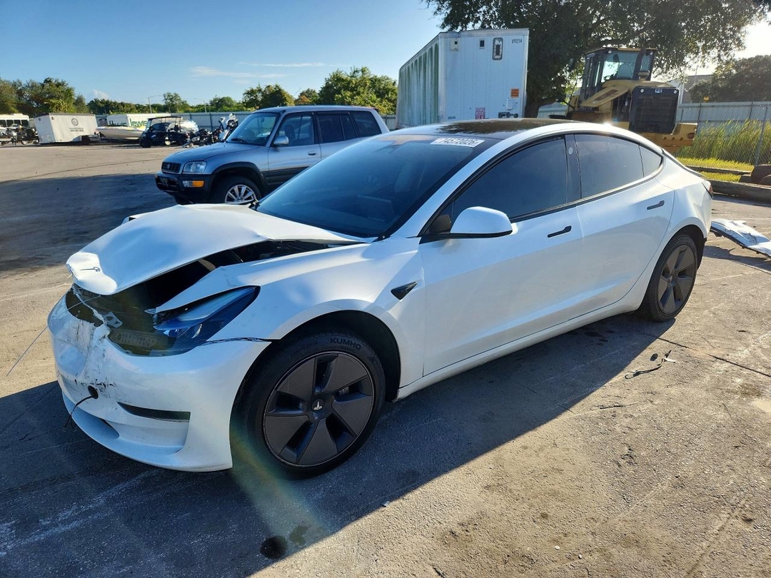 Vista de 2023 TESLA MODEL 3, ángulo 1