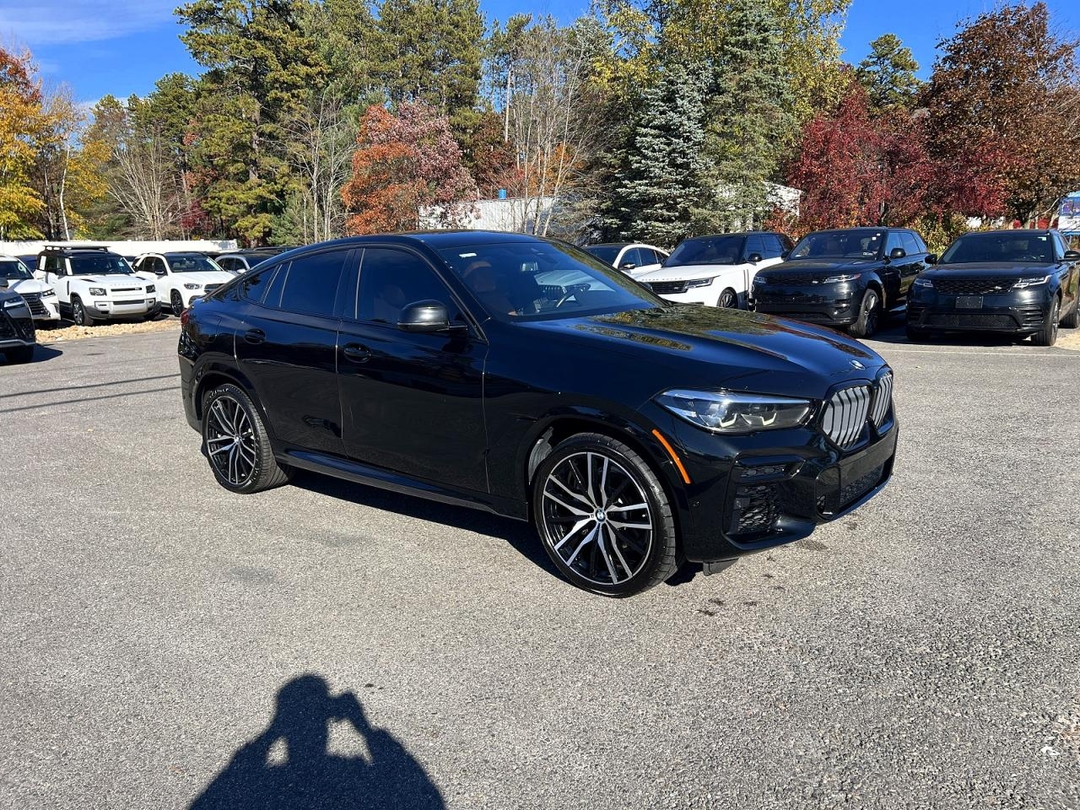 Вид 2022 BMW X6 XDRIVE40I, угол 1