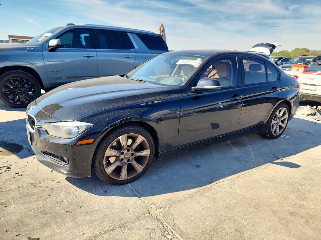 Вид 2013 BMW 328 I SULEV, угол 1