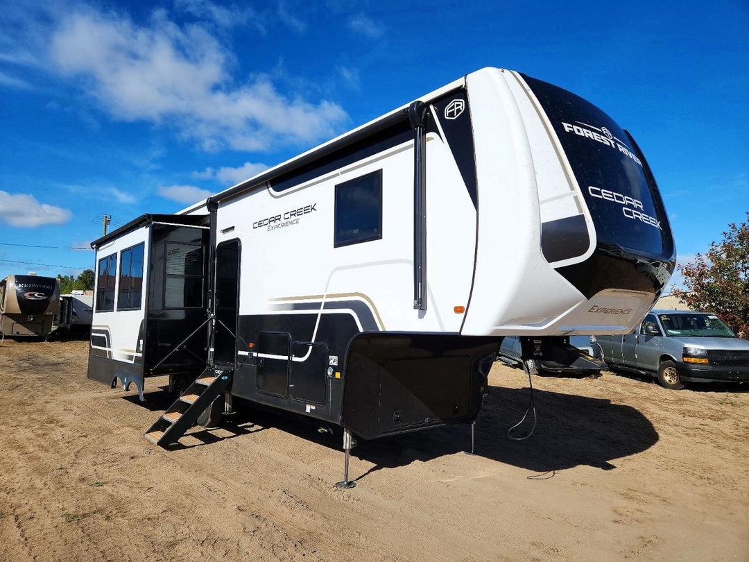 منظر 2026 FOREST RIVER CEDAR CREEK CAMPER، زاوية 1