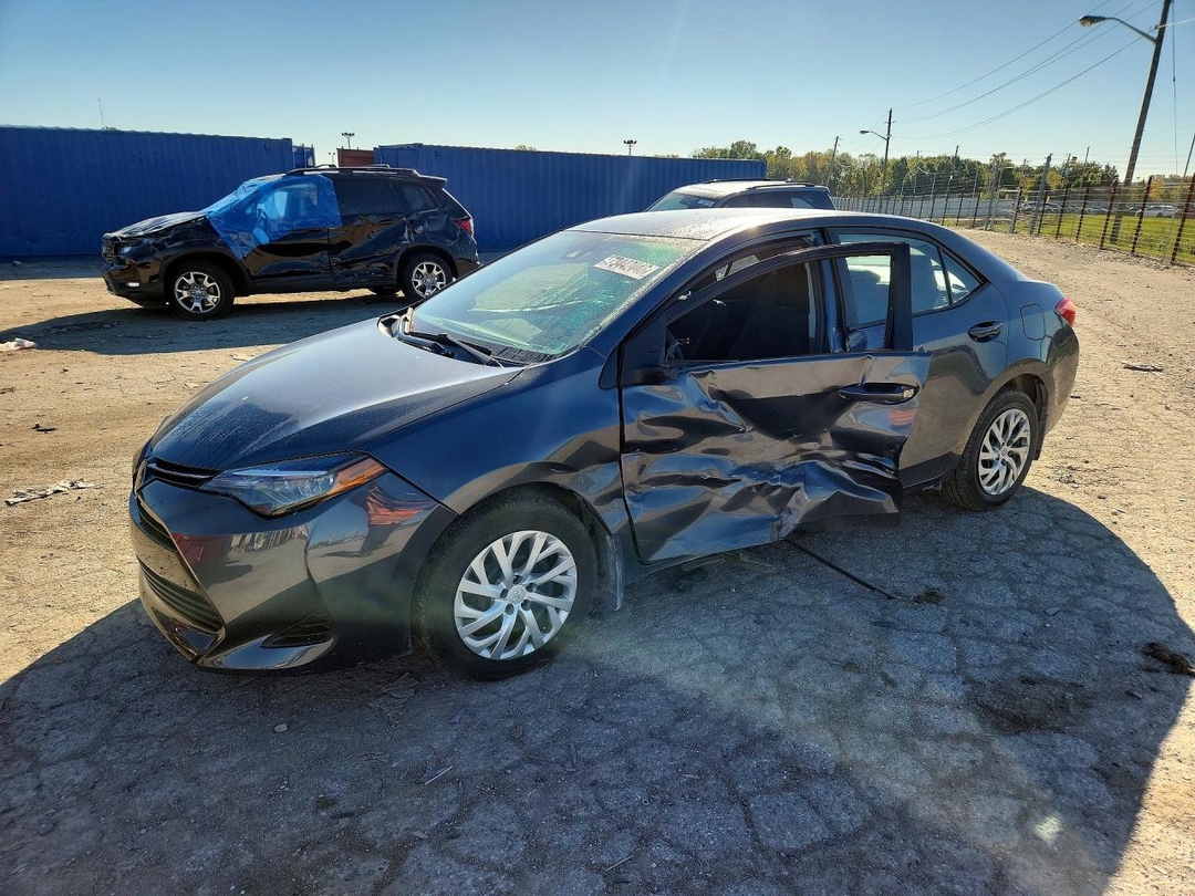 منظر 2019 TOYOTA COROLLA LE، زاوية 1