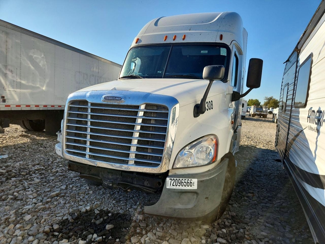 Vista de 2018 FREIGHTLINER CASCADIA 125 SEMI TRUCK, ángulo 1