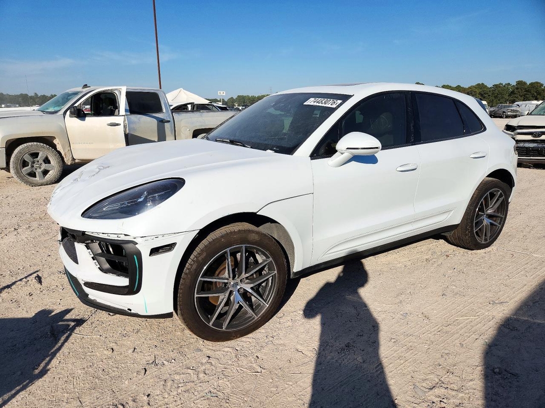 منظر 2025 PORSCHE MACAN BASE، زاوية 1
