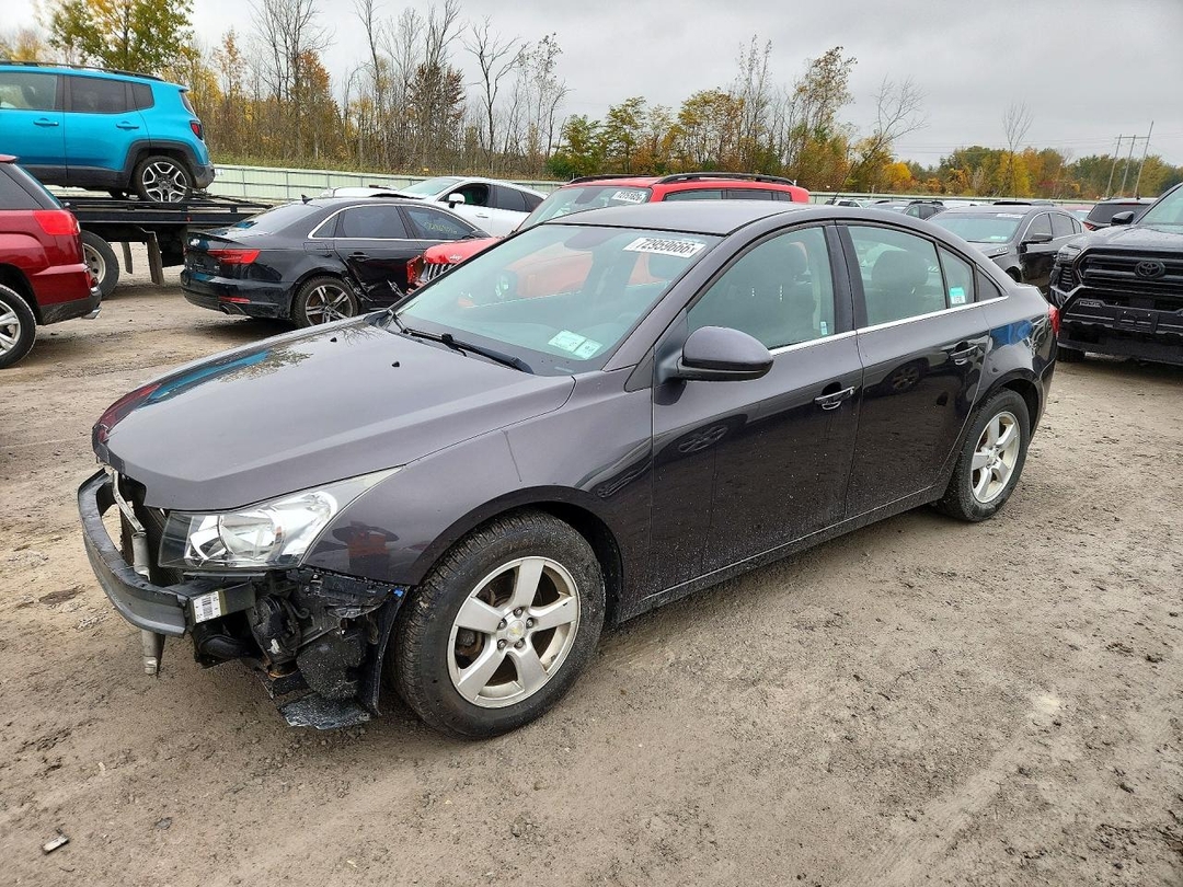 Vue de 2016 CHEVROLET CRUZE LIMITED LT, angle 1