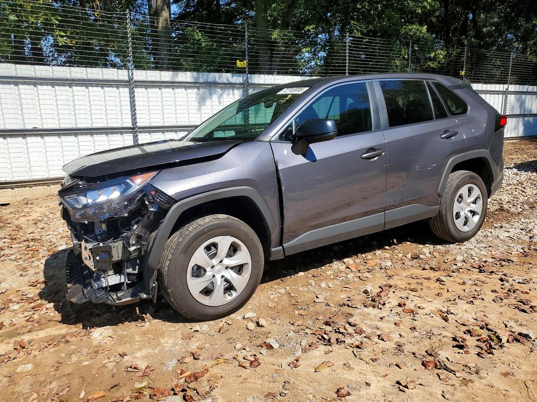 منظر 2022 TOYOTA RAV4 LE، زاوية 1