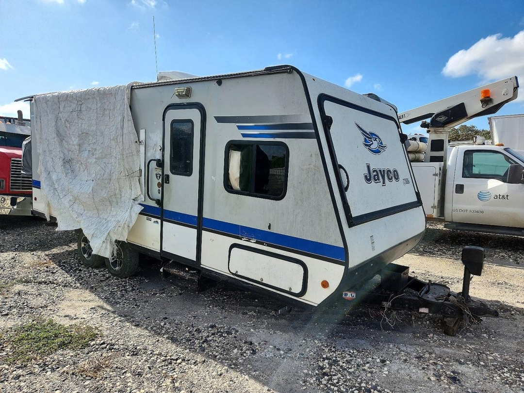 منظر 2019 JAYCO JAY FEATHER CAMPER، زاوية 1