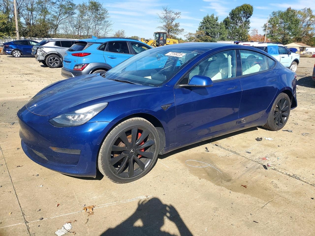 Вид 2019 TESLA MODEL 3, угол 1