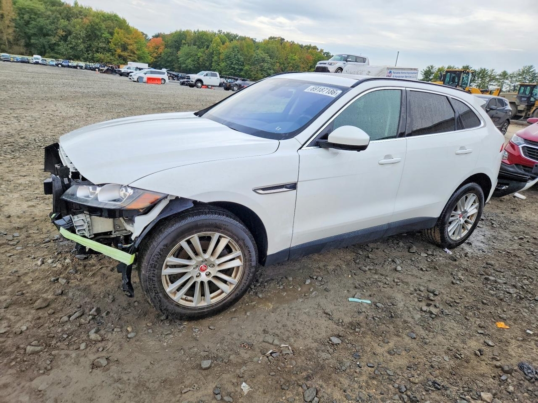 منظر 2019 JAGUAR F-PACE PRESTIGE، زاوية 1