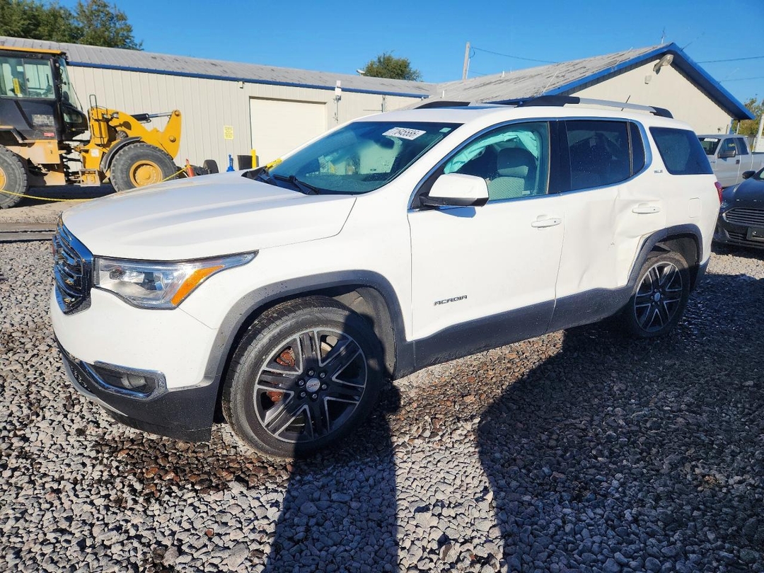 Vista de 2018 GMC ACADIA SLE, ángulo 1