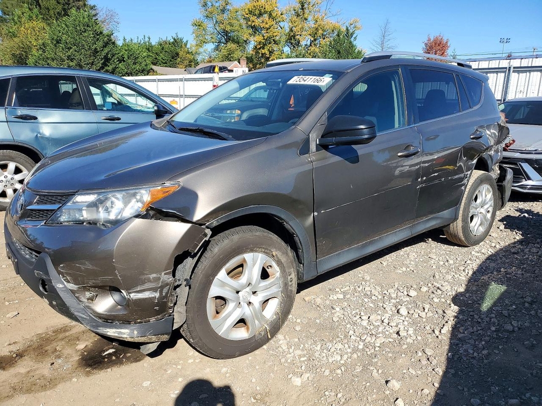منظر 2014 TOYOTA RAV4 LE، زاوية 1