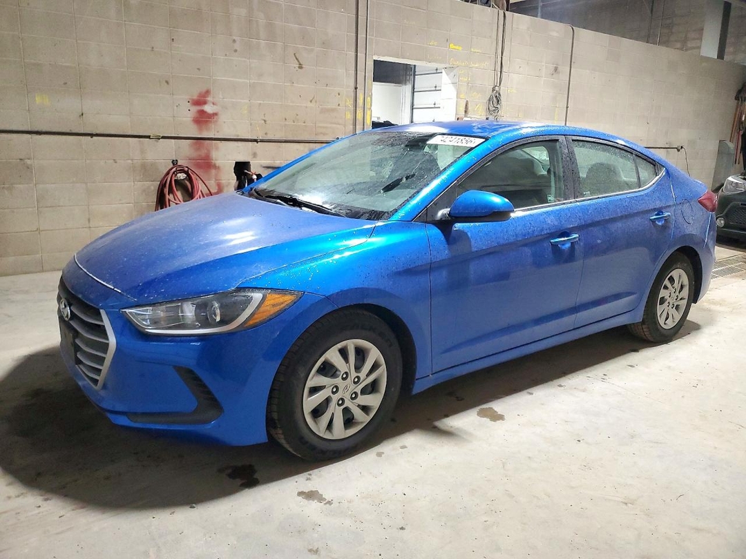Vue de 2018 HYUNDAI ELANTRA SE, angle 1