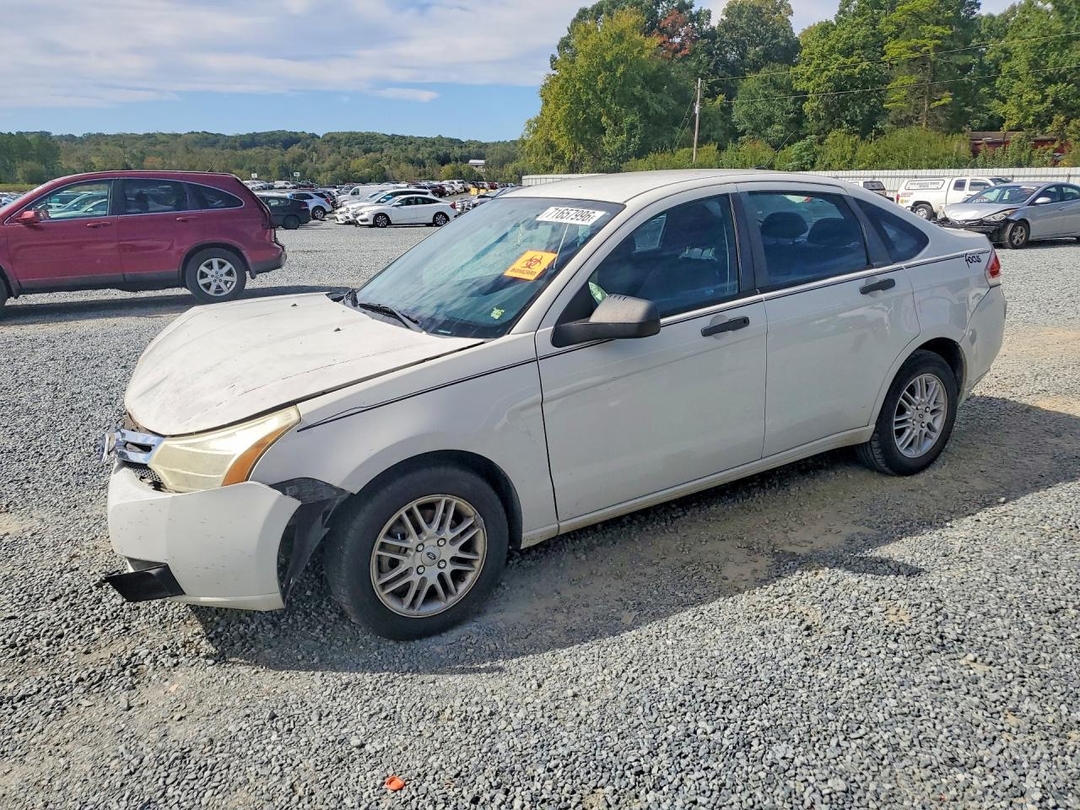Vue de 2009 FORD FOCUS SE, angle 1