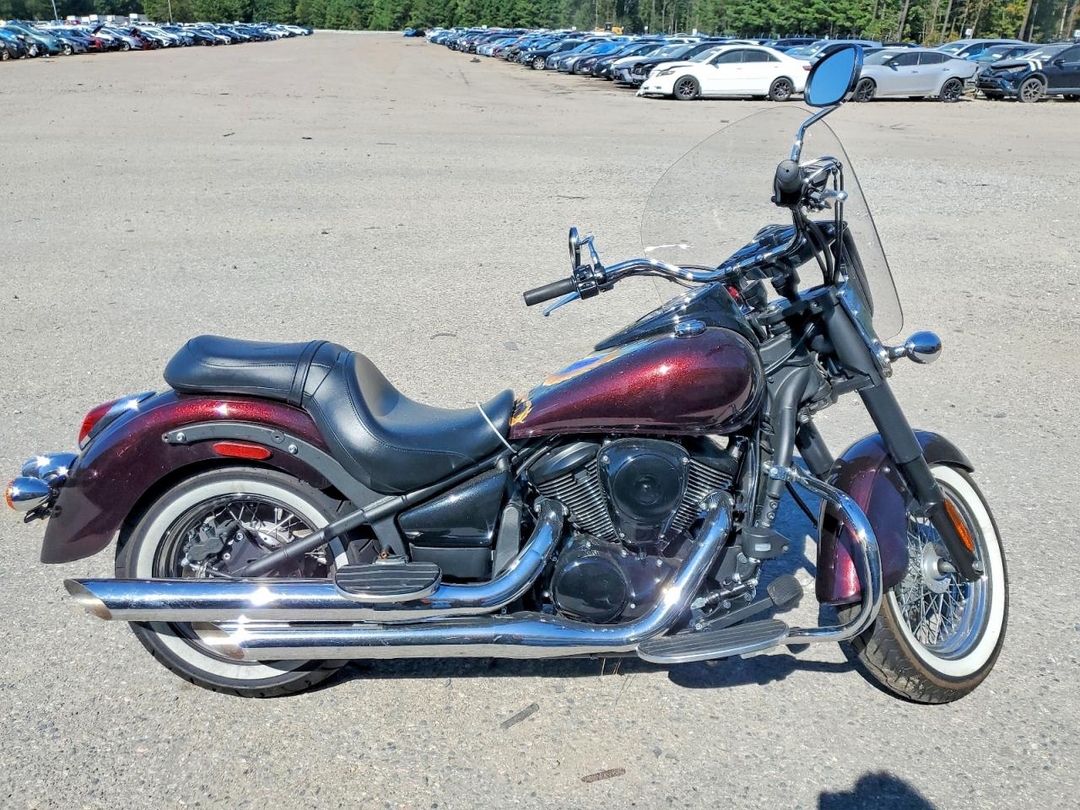 Vue de 2024 KAWASAKI VN900 E, angle 1