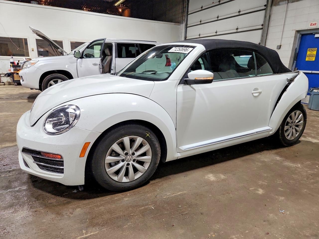 Вид 2019 VOLKSWAGEN BEETLE S, угол 1
