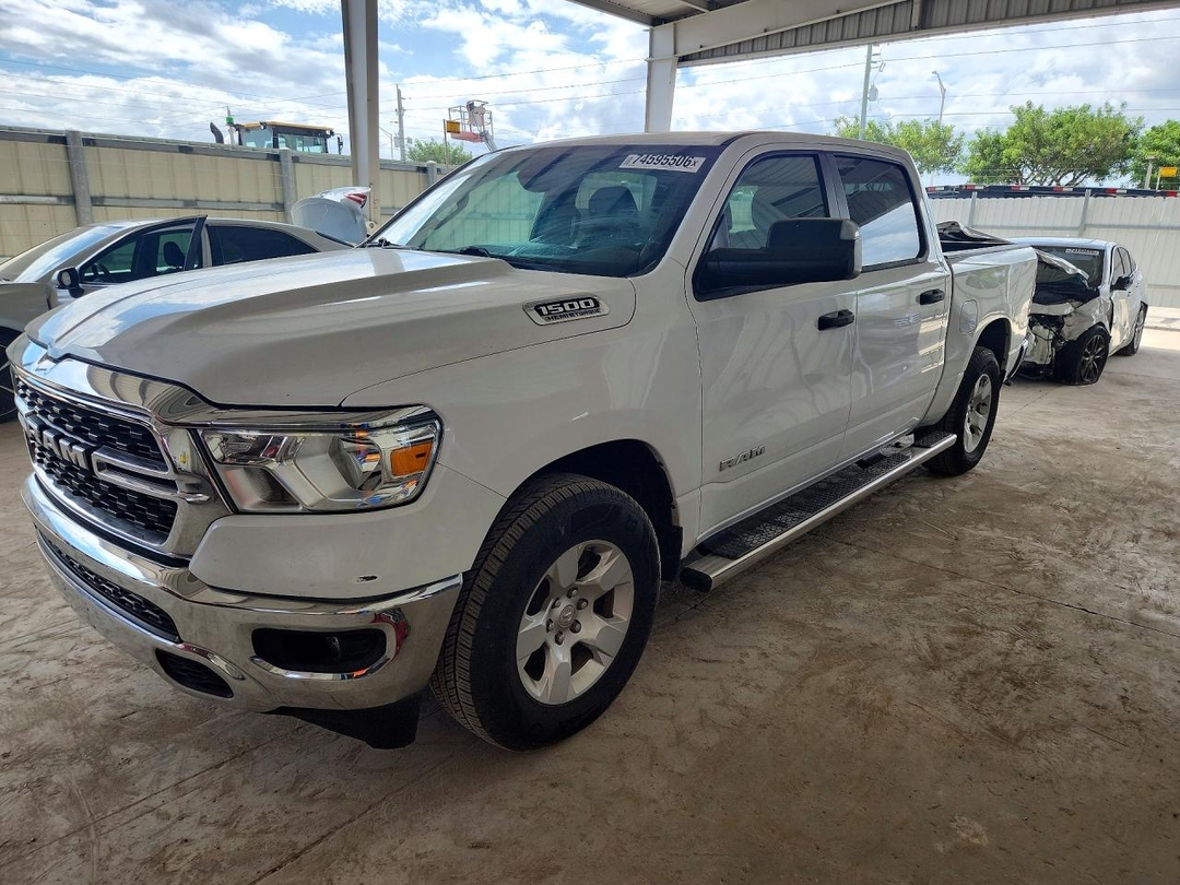 Вид 2023 RAM 1500 BIG HORN/LONE STAR, угол 1