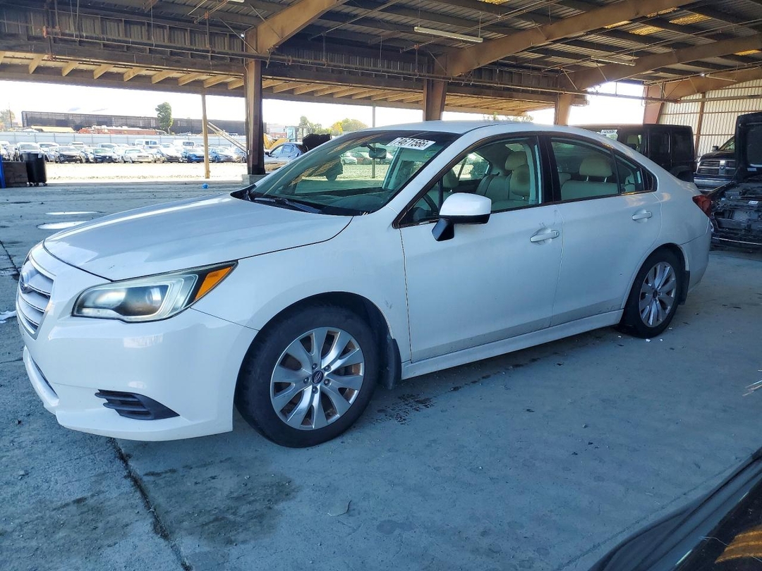 Vista de 2015 SUBARU LEGACY 2.5I PREMIUM, ángulo 1