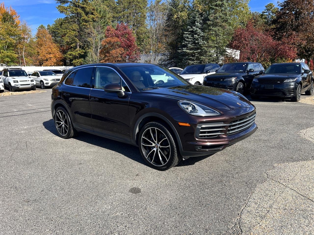 Vue de 2019 PORSCHE CAYENNE, angle 1