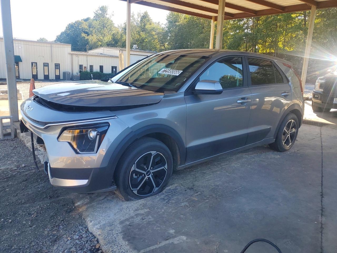 Vue de 2026 KIA NIRO LX, angle 1