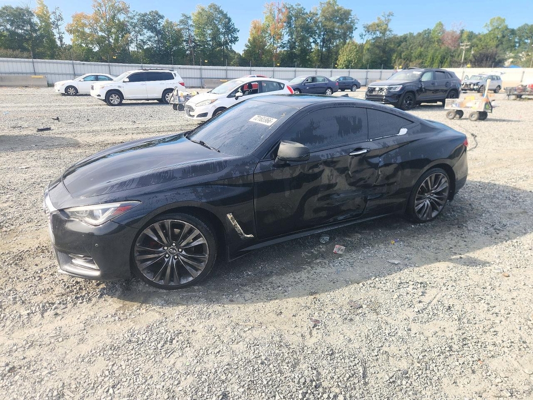 Vedere 2019 INFINITI Q60 3.0T LUXE, unghi 1